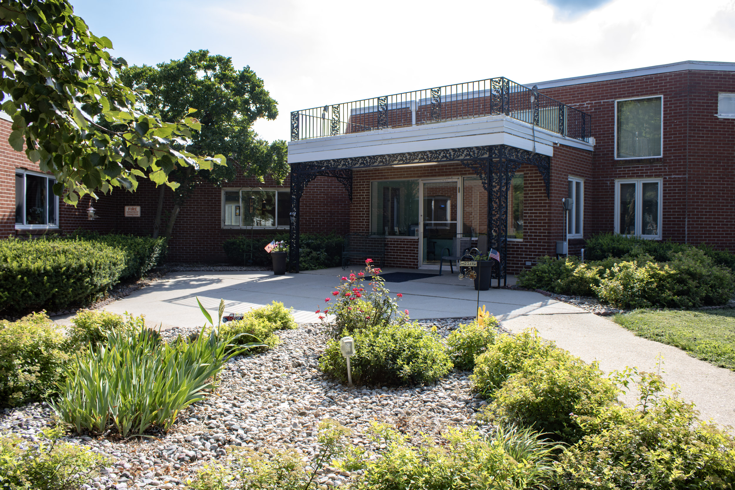 Front entrance exterior of Accura HealthCare of Onawa Iowa